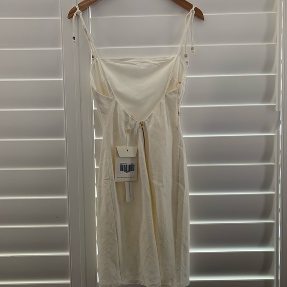 Winona Dress - Picture 2 of 3